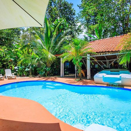 Bambutel Cocles Hotel Puerto Viejo de Talamanca ภายนอก รูปภาพ