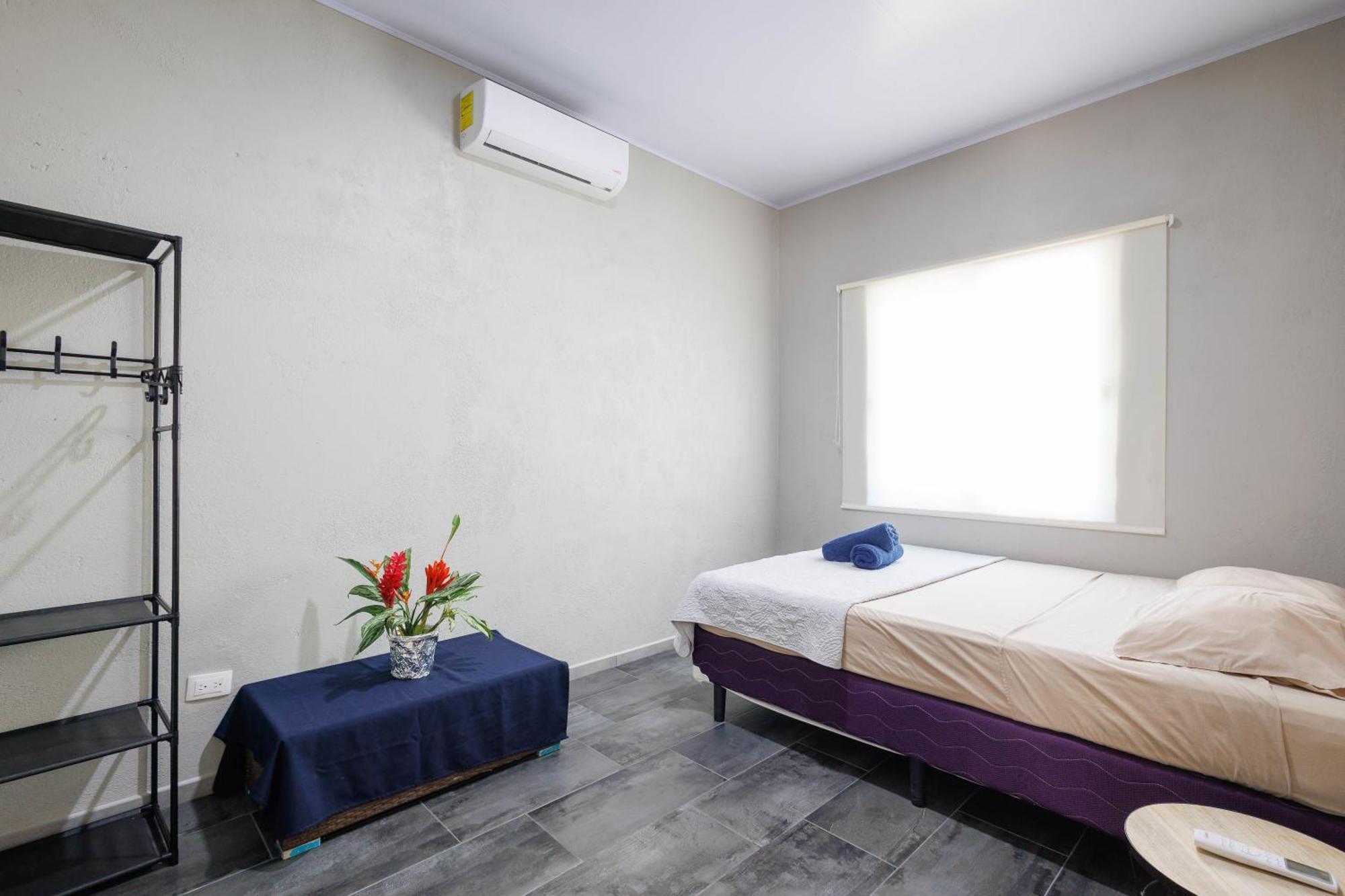 Bambutel Cocles Hotel Puerto Viejo de Talamanca ภายนอก รูปภาพ