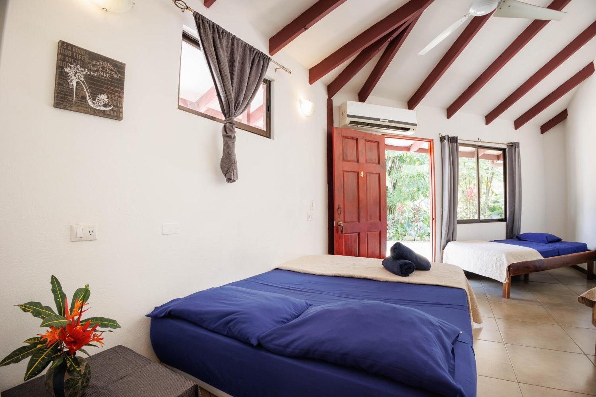 Bambutel Cocles Hotel Puerto Viejo de Talamanca ภายนอก รูปภาพ