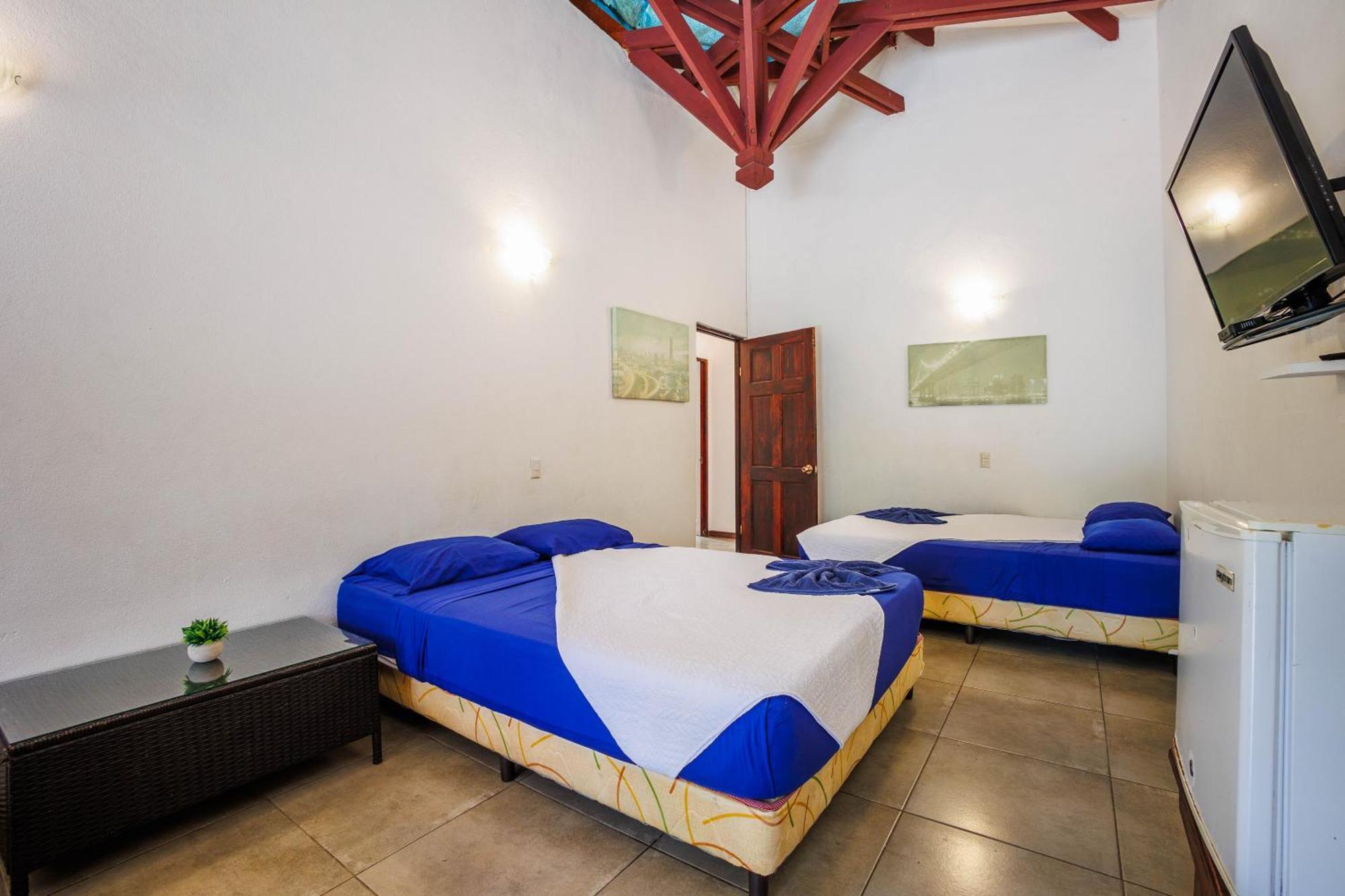 Bambutel Cocles Hotel Puerto Viejo de Talamanca ภายนอก รูปภาพ