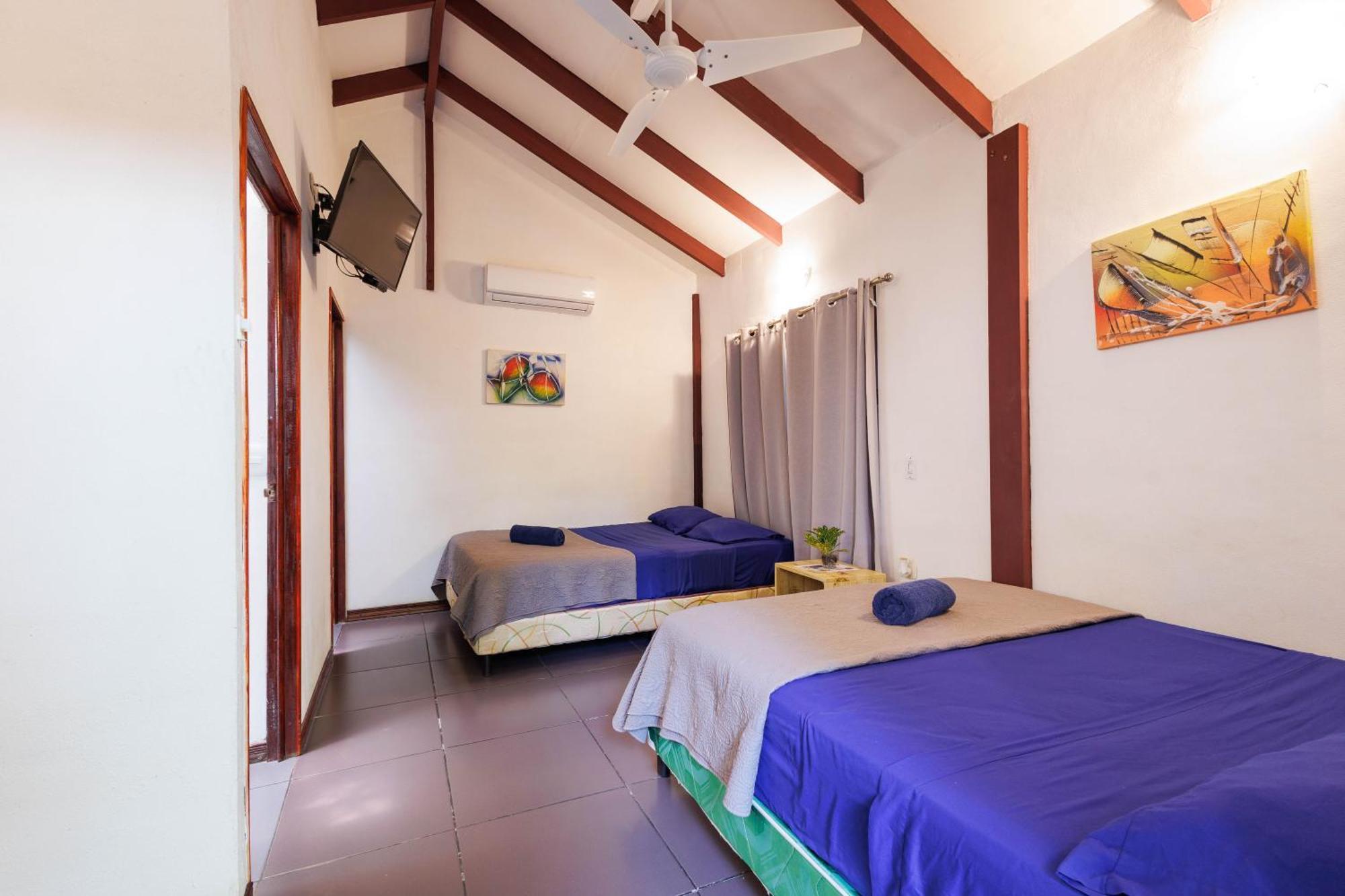 Bambutel Cocles Hotel Puerto Viejo de Talamanca ภายนอก รูปภาพ